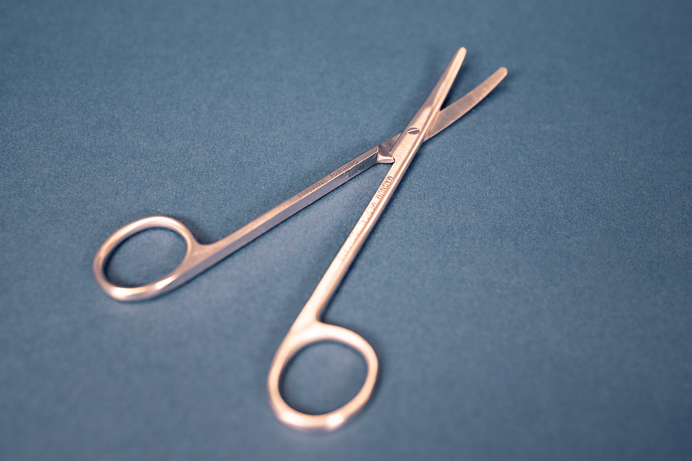 Metzenbaum Scissors - Curved Nose